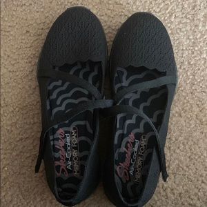 Skechers air cooled memory foam shoes